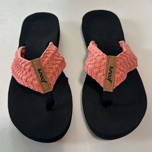 New Reef Cushion Sandals size 7